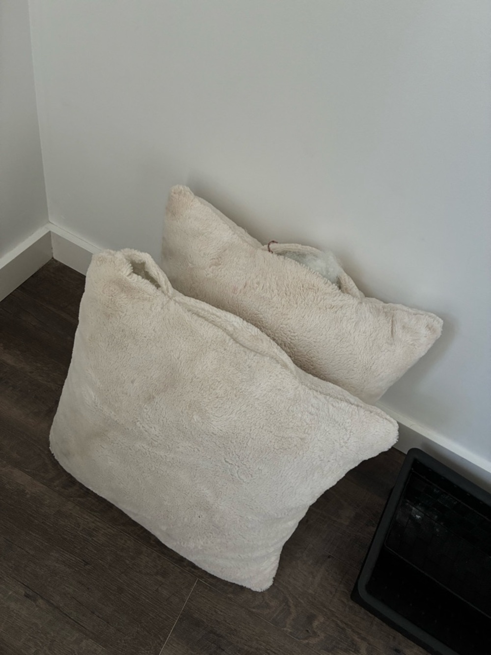 Soft Plush Throw Pillows - Cream Fur